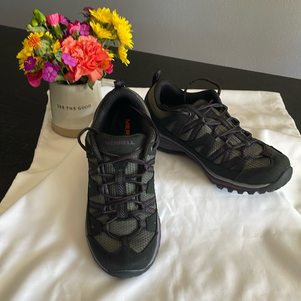 Merrell Women’s Hiking Shoes Size 6.5 Black Grey Purple Vibram EUC